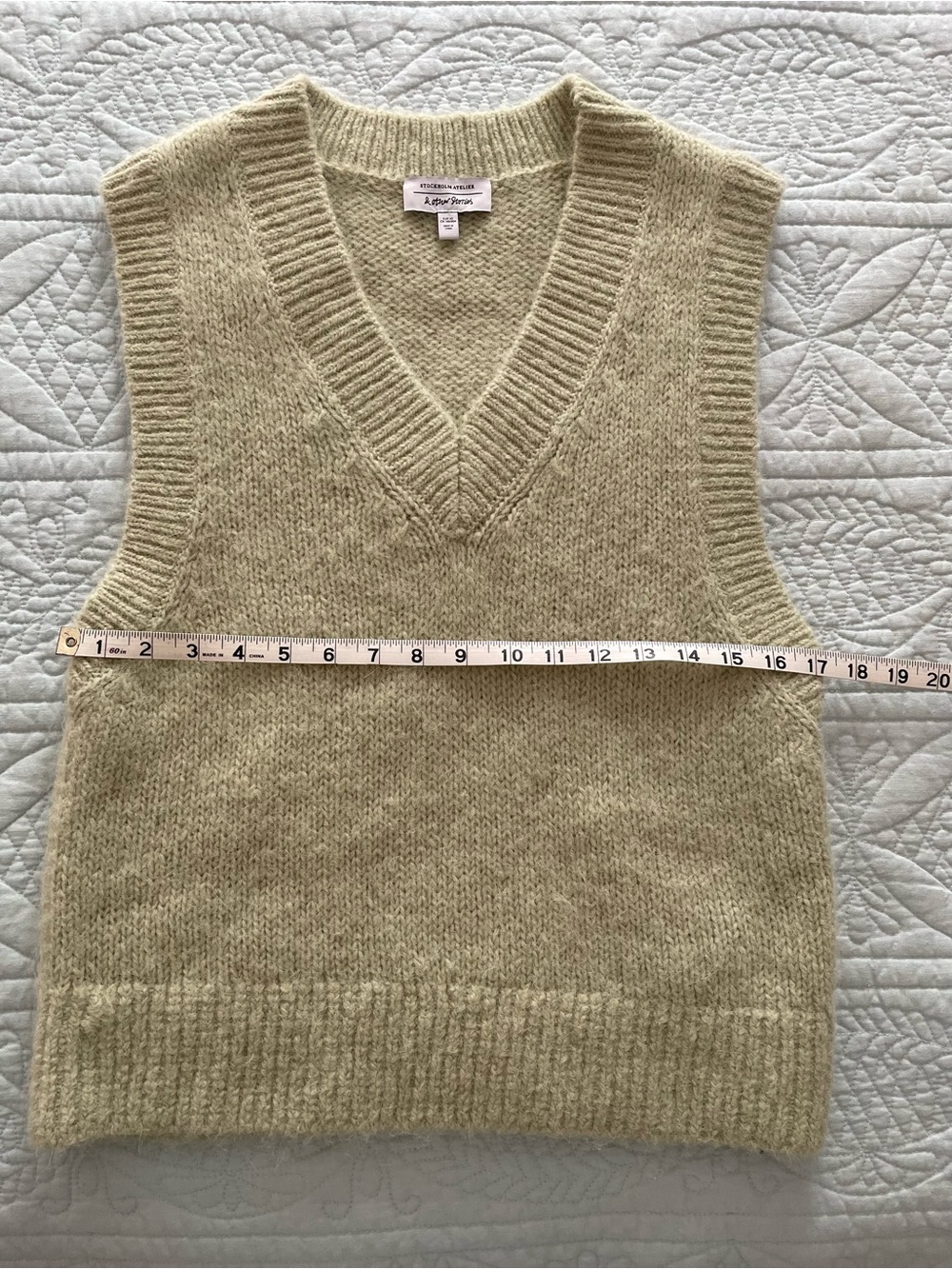 & Other Stories Soft Green Sweater V-Neck Vest Alpaca & Wool Blend Size XS - Picture 4 of 6